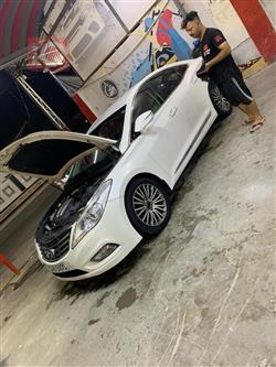 هیوندای ازێرا